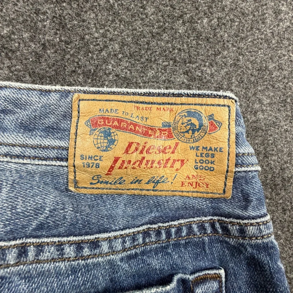 Diesel Zatiny Regular Bootcut Jeans Mens 35x32 Blue Wash 0UB89 Made in USA Denim